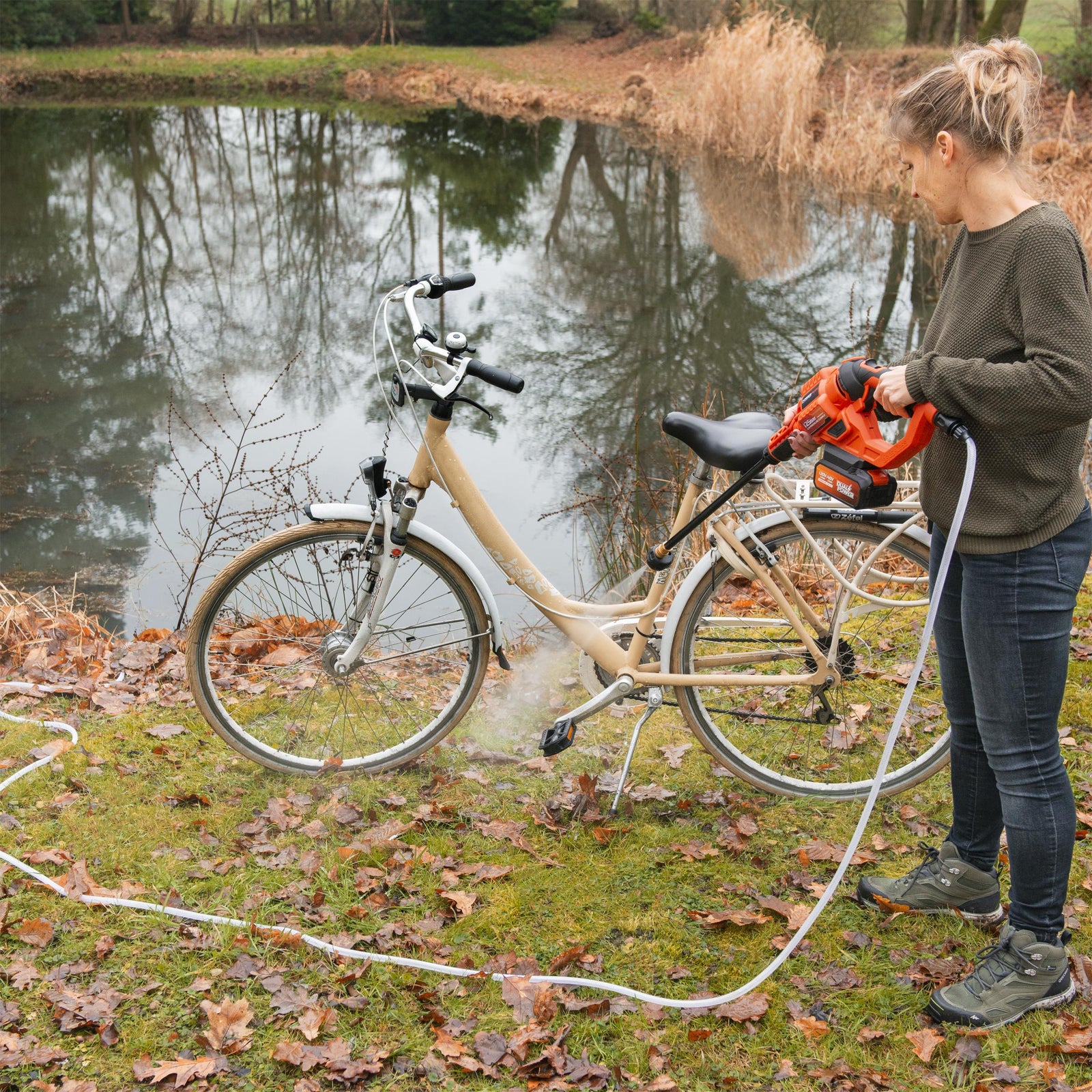 Højtryksrenser med batteri og lader 20 V