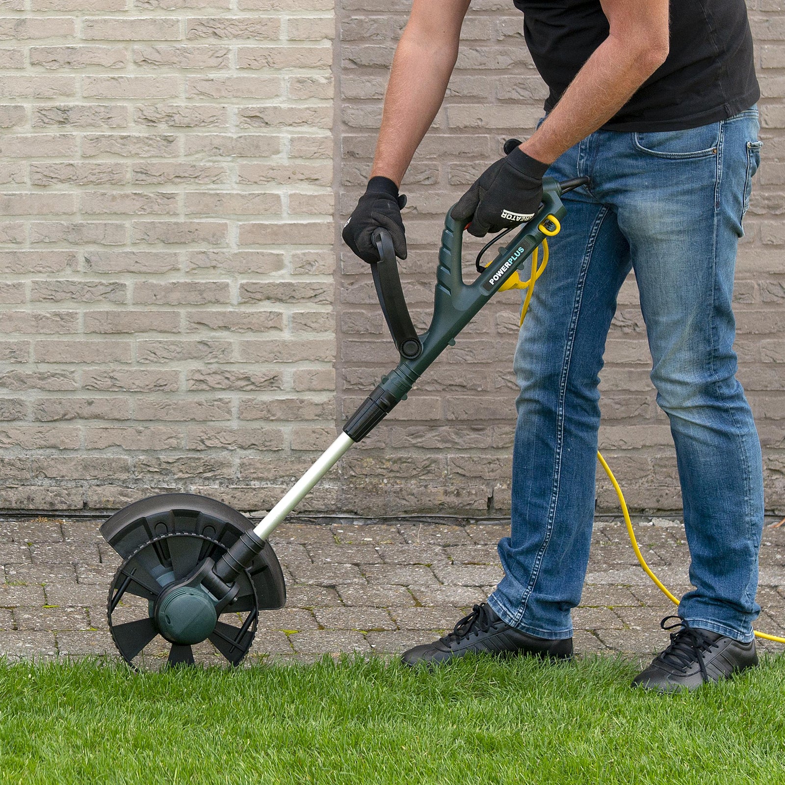 Græstrimmer 650 Watt med teleskopskaft