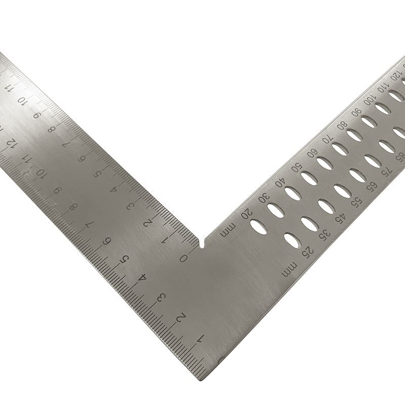 Tømrervinkel 800 × 320 × 35 mm med dobbelt skala og opmærkningshuller