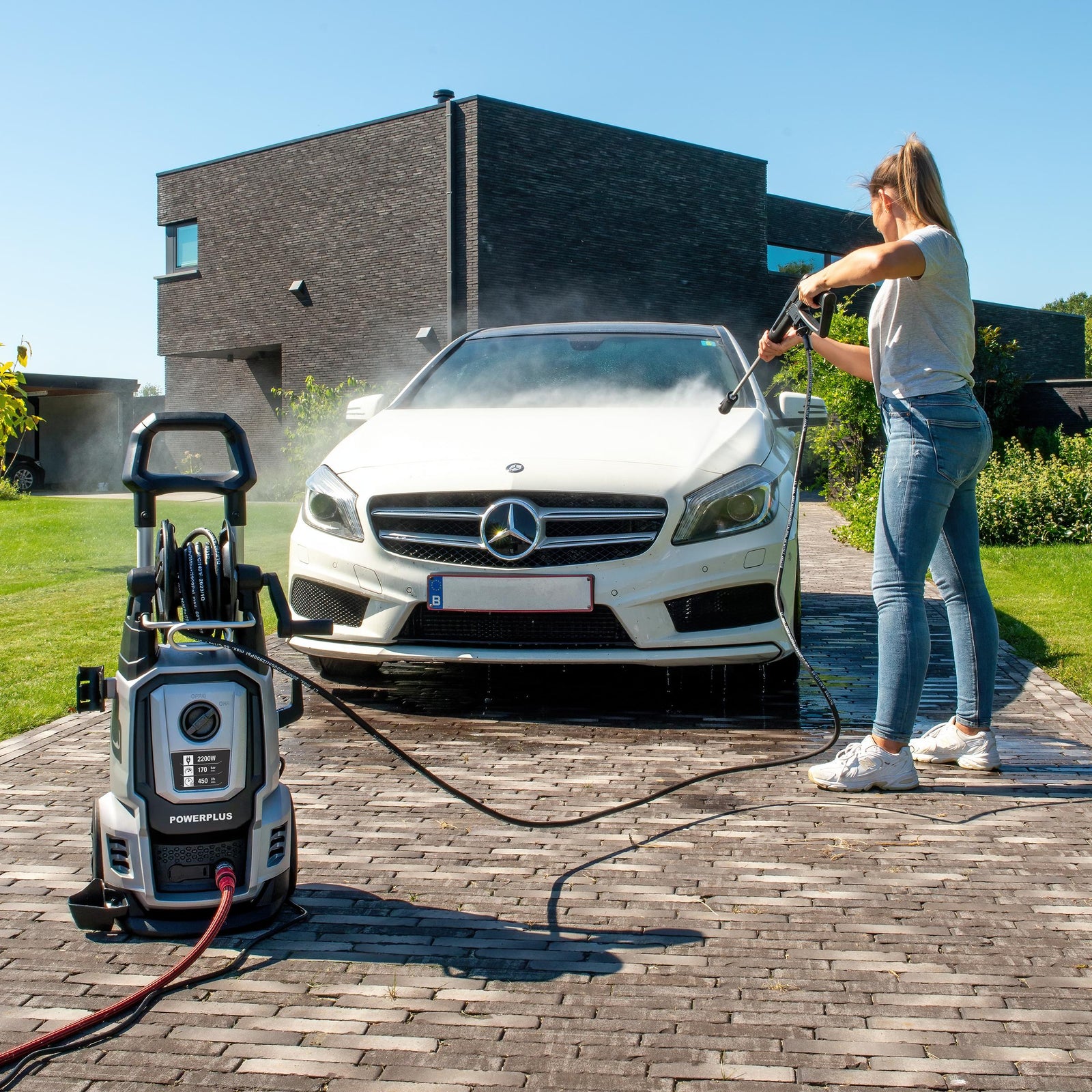 Højtryksrenser 2200 watt med tilbehør