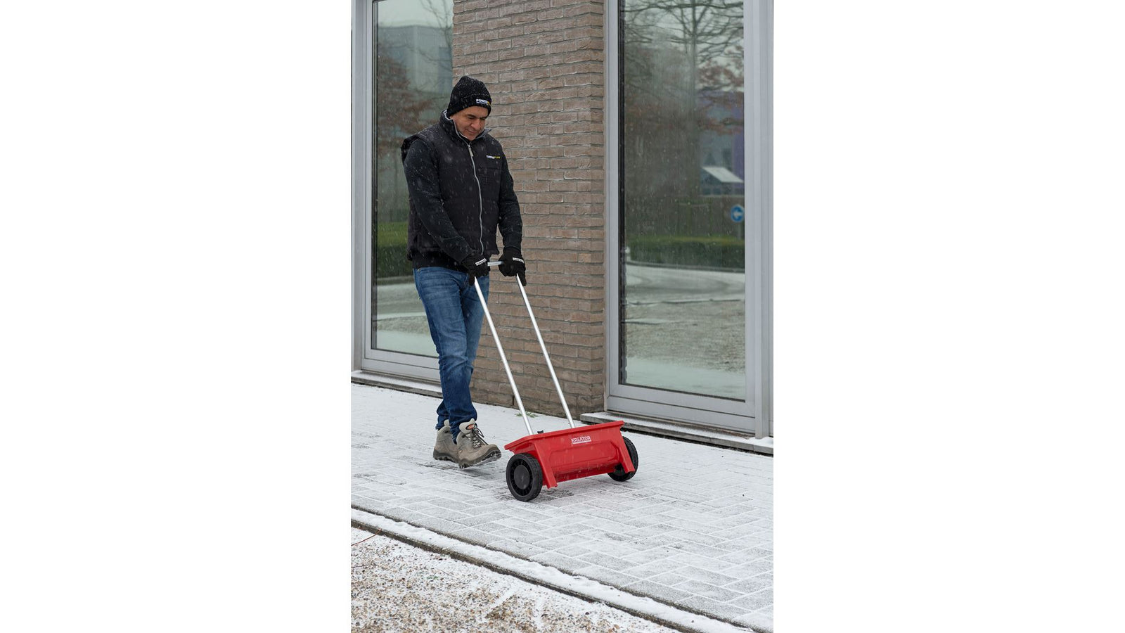 Salt og gødningsspreder 12 kg - 450 mm