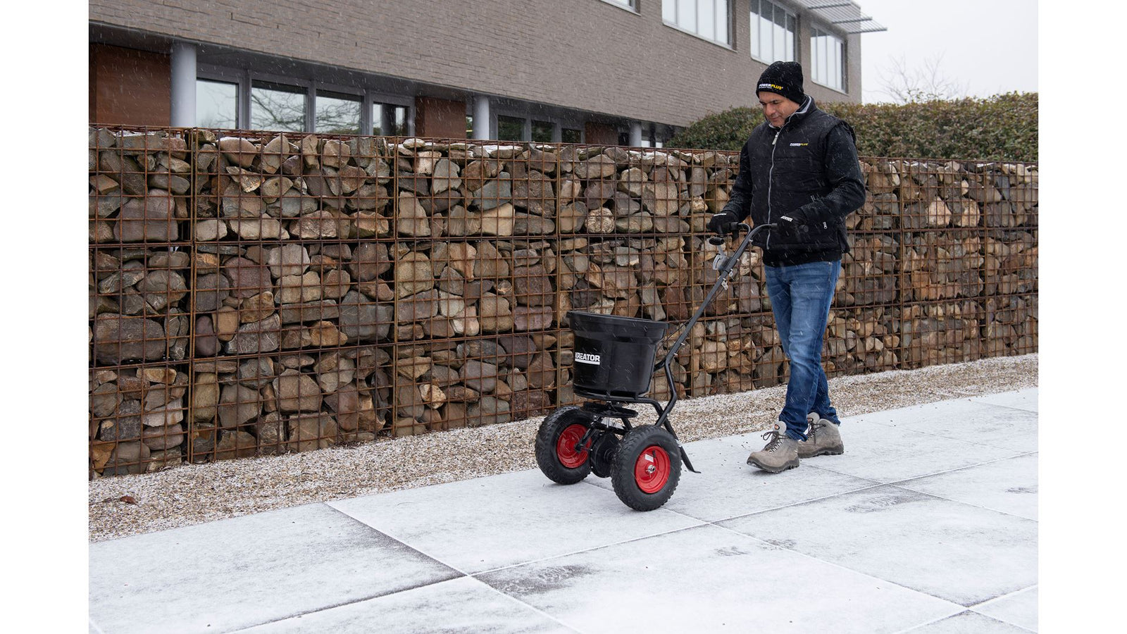 Salt og gødnings rotationsspreder 23 kg.