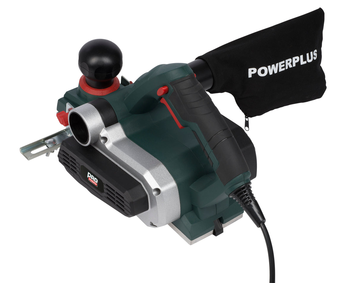 El-høvl 900 W med høvlbredde 82 mm
