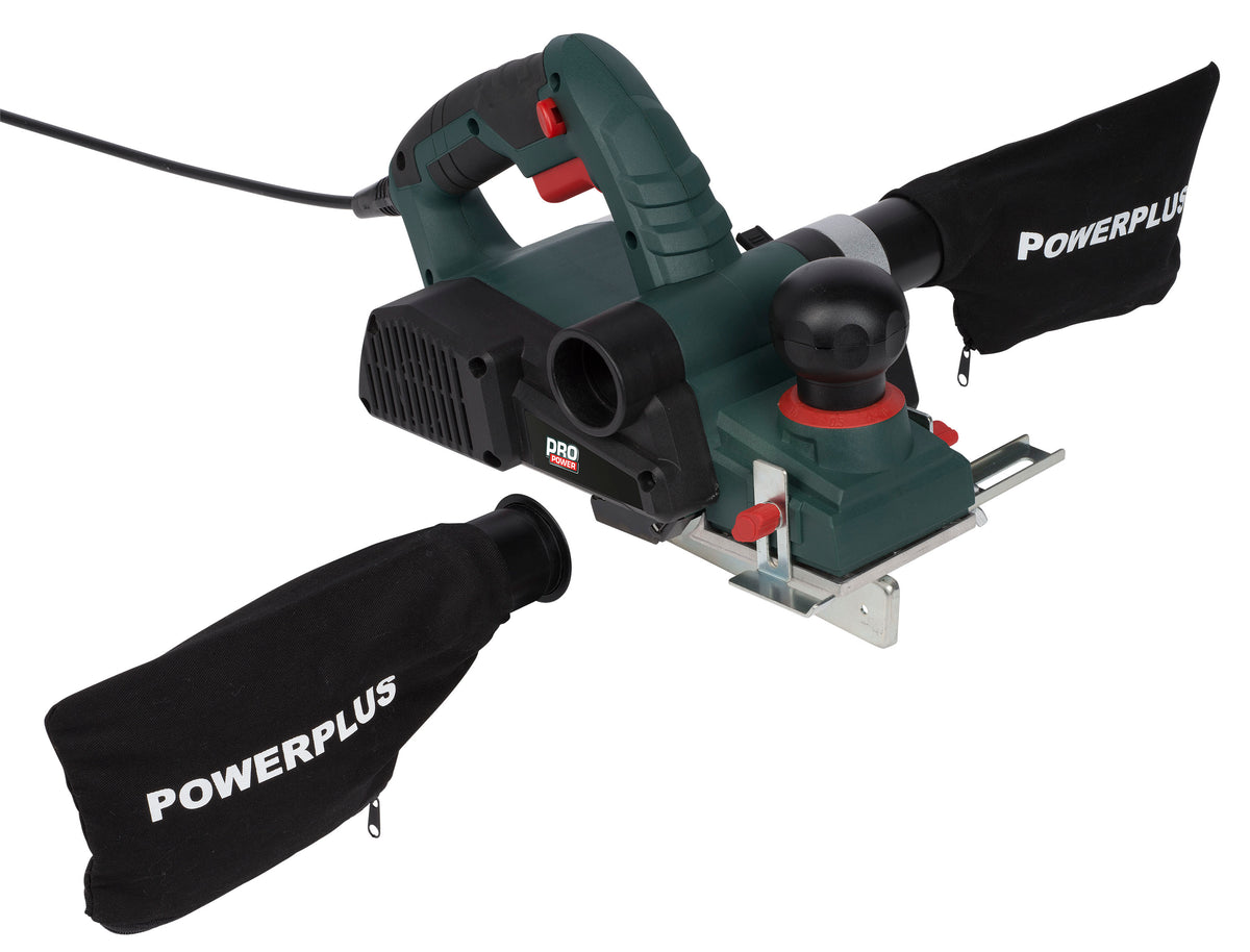 El-høvl 900 W med høvlbredde 82 mm